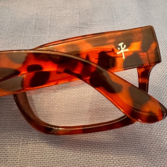 *2* Pairs of Full Lens Reading Glasses +1.75 - Picture 3 of 16